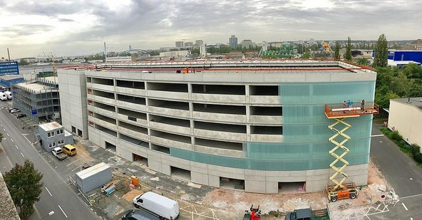 East Garage - Frankfurt am Main: Parkirna hiša za avtomobilske sladokusce