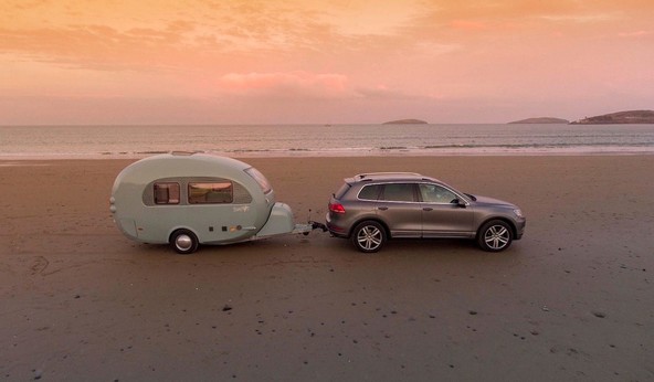 Barefoot Caravan: Rezultat 'samozadovoljevanja'