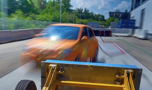 Trčenje z majhnim prekritjem: Vsakdanji scenarij, ki ga Euro NCAP ne upošteva