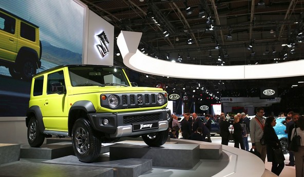 Suzuki jimny: Oglata 'škatla' s kultnim potencialom