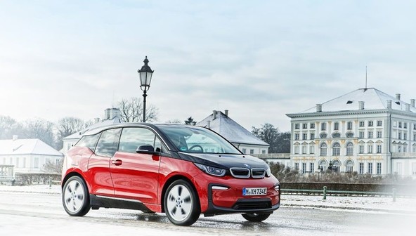 Splošno ogrožanje varnosti v prometu: Kje so zimske pnevmatike za električne avtomobile?