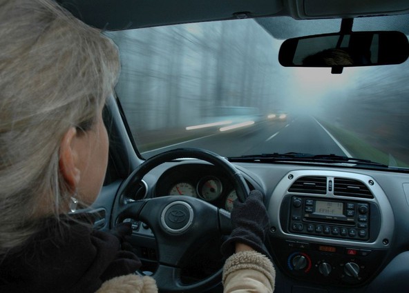 Raziskava inštituta Forsa: Kakšne avtomobile kupujejo dame v zrelih letih?