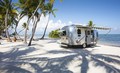 Airstream tommy bahama 19 special edition: Skoraj dve toni mobilnega počitniškega ugodja