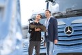 Mercedes-Benz Trucks : Autocommerce odprl prvi premium prodajni salon za težka tovorna vozila
