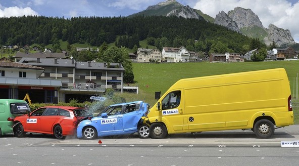 Raziskava zavarovalnice AXA: Sodobna tehnologija ni vsemogočna