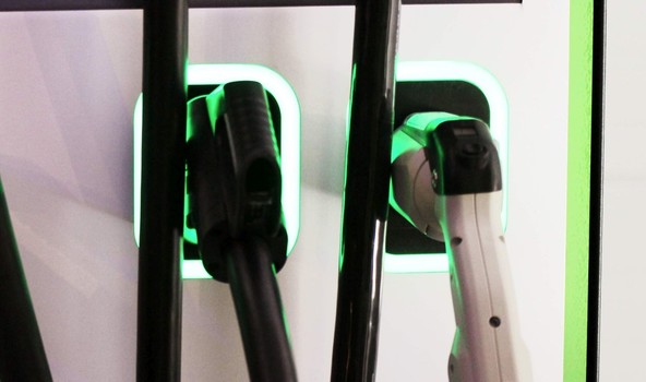 Primerjalni test štirih električnih avtomobilov: Uničujoč vpliv aerodinamike na avtonomijo