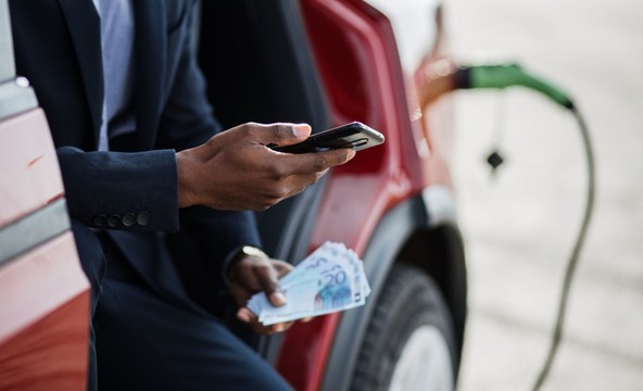 Analiza primerjalnega portala AutoUncle: Aktualna vrednost rabljenih električnih avtomobilov