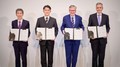 Od leve proti desni: Satoshi Ogiso (Hino Motors Ltd.), Koji Sato (Toyota Motor Corporation), Martin Daum (Daimler Truck AG) in Karl Deppen (Daimler Truck Asia).