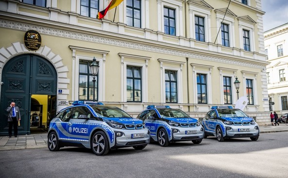 Policijski BMW i3 v praksi: Patruljni avtomobil, ki ne more izpolniti zahtev policistov