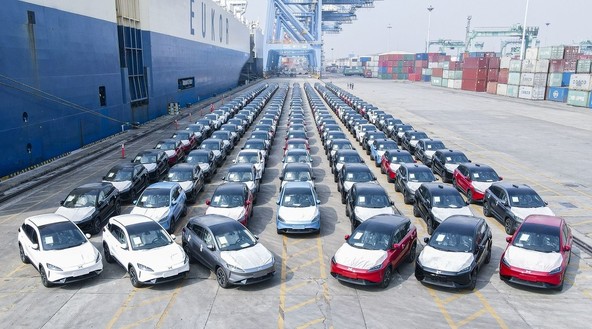 Kitajci prihajajo …: Nekoč vajenci, danes mojstri