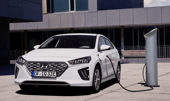 ADAC Ecotest: Ne kupujte pretežkih priključnih hibridov