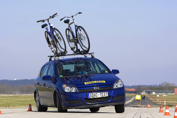 ADAC & Stiftung Warentest: Test štirinajstih sistemov za transport koles