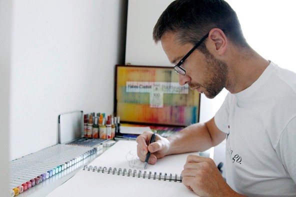 Aleksander Praper med ustvarjanjem koledarja 2019