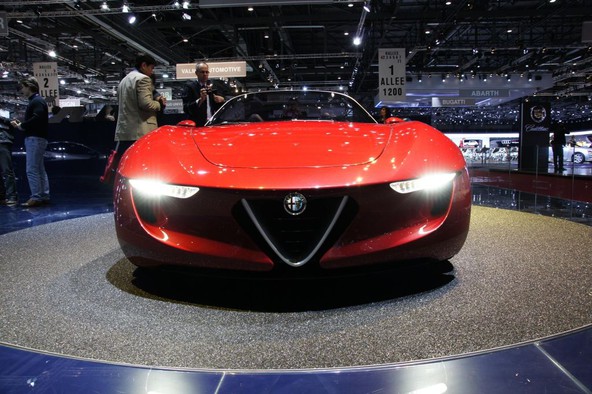 Alfa Romeo 2uettottanta by Pininfarina: Moderni 'Duetto'