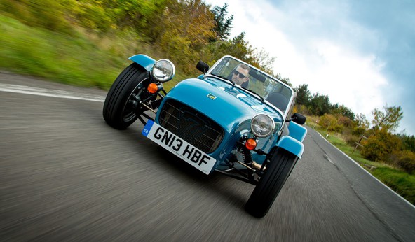 Caterham seven 160: Dostopni lahkokategornik