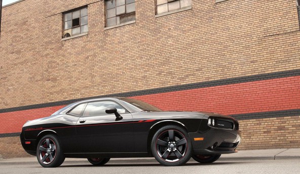 Dodge challenger R/T redline: Veliki kupe si je prislužil 'Redline Stripes'