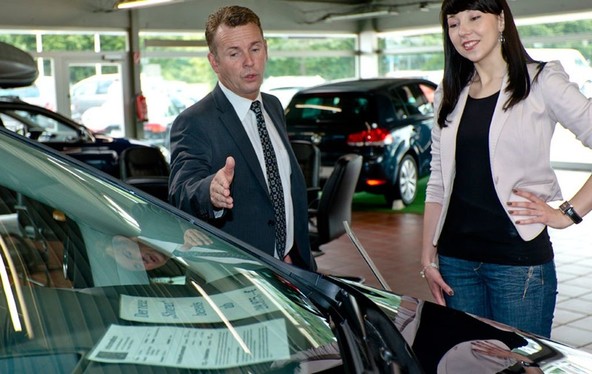 Raziskava kluba ADAC: Avtomobilska industrija ima samomorilske težnje