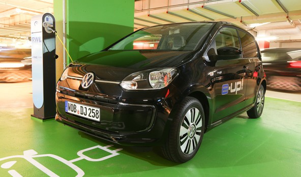 ADAC & VW e-up!: Uspešno prestano poskusno trčenje