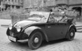Tübingen leta 1936, Ferry Porsche za volanom prototipa V2