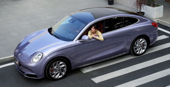GWM ORA 7 (lightning cat): Kitajska 'panamera' prihaja v Evropo