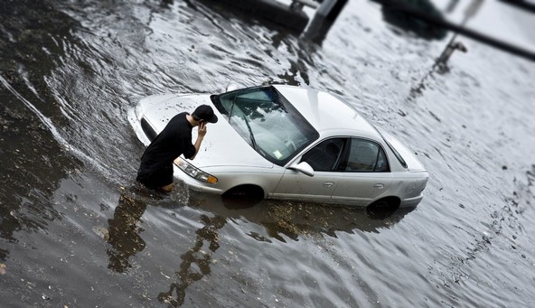 Nasveti kluba ACE: Potopljenega vozila ne oživljajte sami