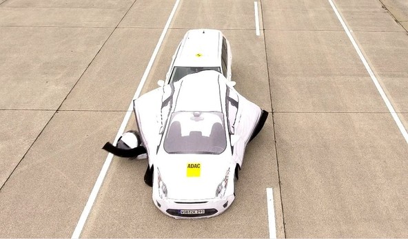 ADAC test asistenčnih sistemov: Dobri rezultati, vendar samo ob sodelovanju z vozniki