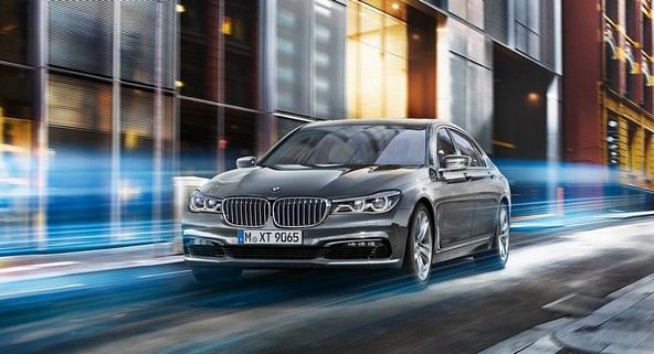 Dogajanje v Nemčiji: Hibridni BMW-ji razočarali nemške politike