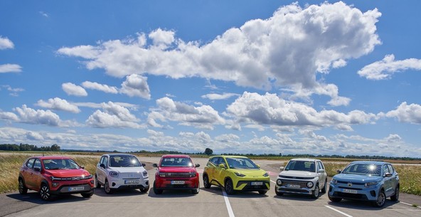 Hyundai zmagovalec, dacia na zadnjem mestu: ADAC primerjalni test 6. resnično kompaktnih 'električarjev'