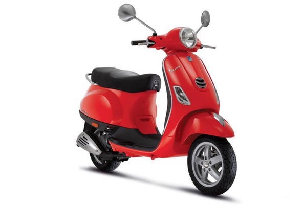 ADAC test 50-kubičnih skuterjev : Izdelki znamk Aprilia, Peugeot in Vespa prepričljivi zmagovalci