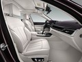 BMW M760Li xDrive: Močan in dominanten