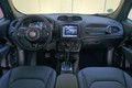 Renegade 4xe in Compass 4xe: Prva priključna hibrida znamke Jeep®