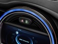 Novi MINI Seven: Poudarjene britanske korenine in tradicionalen koncept