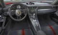 911 za cestne in dirkalne izzive – novi Porsche 911 GT3: Svetovna premiera v Ženevi: močnejši atmosferski motor in podvozje iz dirkalnikov