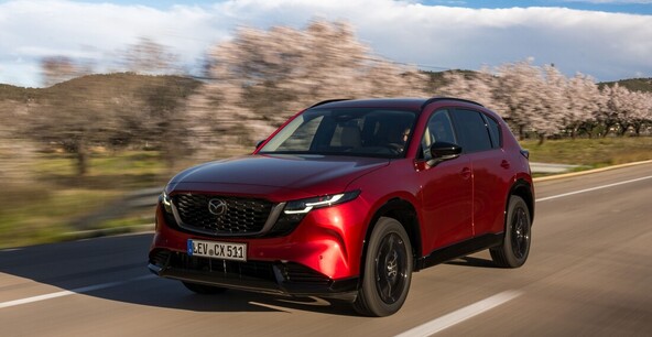 MAZDA CX-5 : POVSEM NOVA MAZDA PRIHAJA V SALONE PO VSEJ EVROPI
