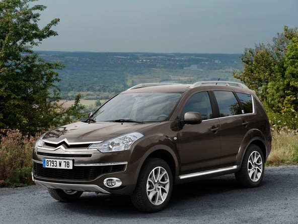 Citroën C-crosser: Novi menjalnik in stilska sprememba