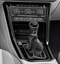 Volkswagen predstavlja novi Touran: "4-litrski avto" med enoprostorci
