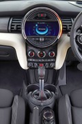 Novi petvratni MINI: Druga različica karoserije v novi, tretji generaciji MINI