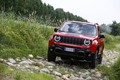 Jeep® Renegade 4xe in Compass 4xe: Prva priključna hibrida znamke Jeep® 