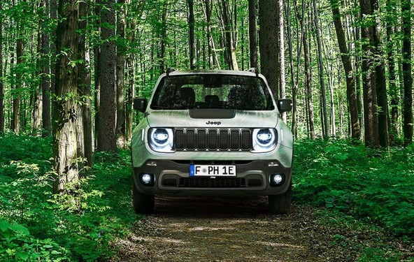 Nagrade revije OFF ROAD : Znamka Jeep® blestela na letošnji podelitvi nagrad 