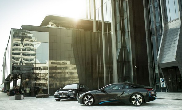 Rekordno leto za BMW Group Slovenija: BMW je ohranil položaj številke 1 v premium segmentu v Sloveniji