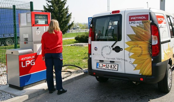 Družba Petrol odprla še pet novih prodajnih mest z avtoplinom: Avtoplin dostopen že na 80 Petrolovih bencinskih servisih v Sloveniji