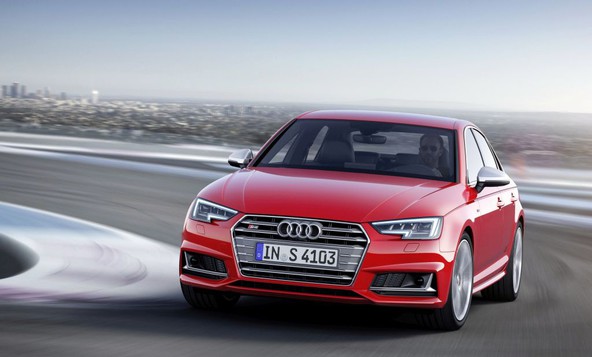 Audi S4 in S4 Avant: Diskretna športnost
