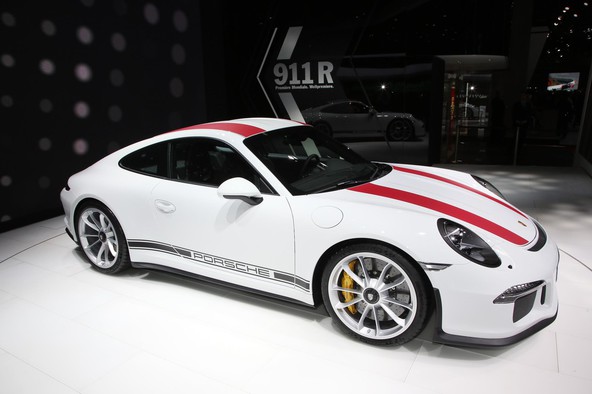Volk v ovčji preobleki – novi Porsche 911 R: Omejena serija posebnega modela z atmosferskim motorjem in ročnim menjalnikom