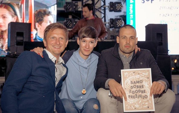 David Razboršek (Zavod VOZIM), Barbara Randić (Renault Nissan Slovenija) in Tine Lugarič (Agencija Publicis) ob prejemu srebrnega priznanja na SOF