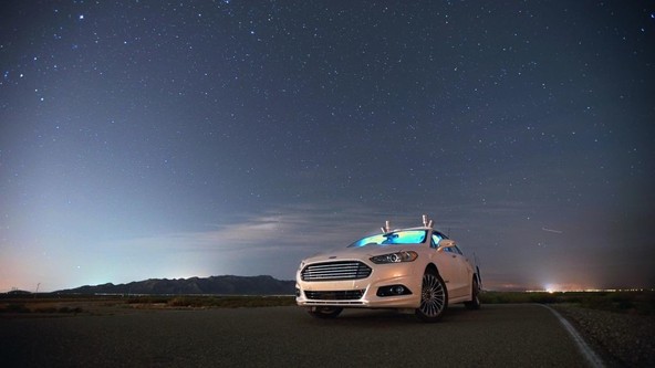 Ford Fusion s tehnologijo LiDAR: Avtonomno raziskovalno vozilo vidi tudi v temi