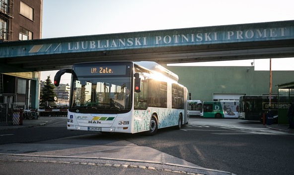 Za zeleno Ljubljano - zmagovalko Zelena prestolnica Evrope 2016: 30 mestnih nizkopodnih zgibnih avtobusov MAN Lion's City CNG za Ljubljanski potniški promet