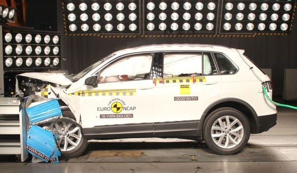 Volkswagen Tiguan & Euro NCAP: Novi Tiguan po zaostrenih kriterijih prejel najvišjo oceno pet zvezdic
