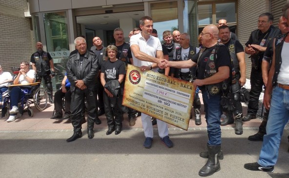 Moto klub RAK: Motoristi URI – Soča podarili 2.600 evrov za terapevtsko opremo