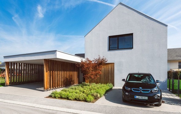 Preplet vizionarske arhitekture in vizionarske mobilnosti: BMW i in Lumar združila trajnostno premium mobilnost in bivanje