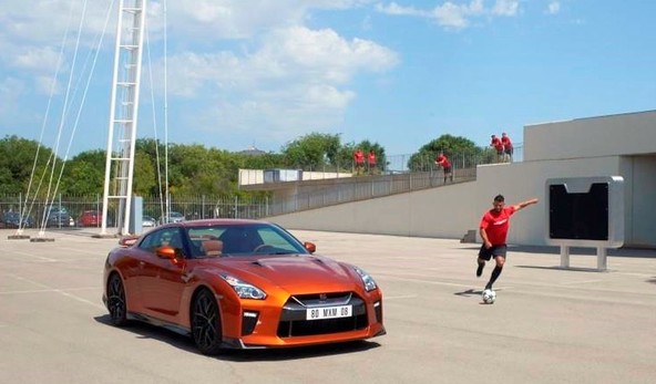 Gareth Bale in Sergio Agüero : NISSANOVA NOVA MEDNARODNA AMBASADORJA